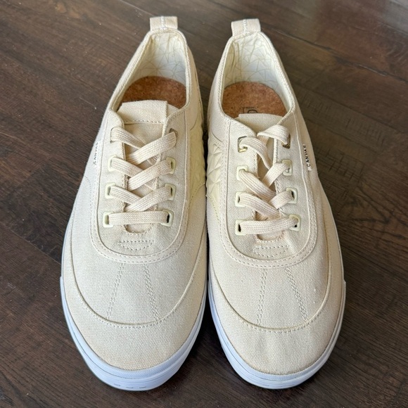 Canvas Low Top Sneaker Size 12 Men - Picture 3 of 9